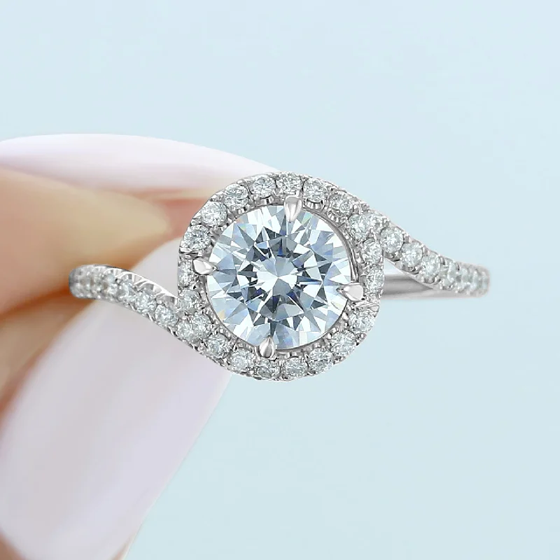 1.0 ct  Round cut Halo Unique Moissanite Engagement Ring