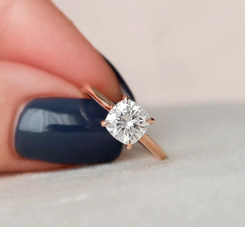 2 CT Cushion Cut Moissanite Wedding Ring