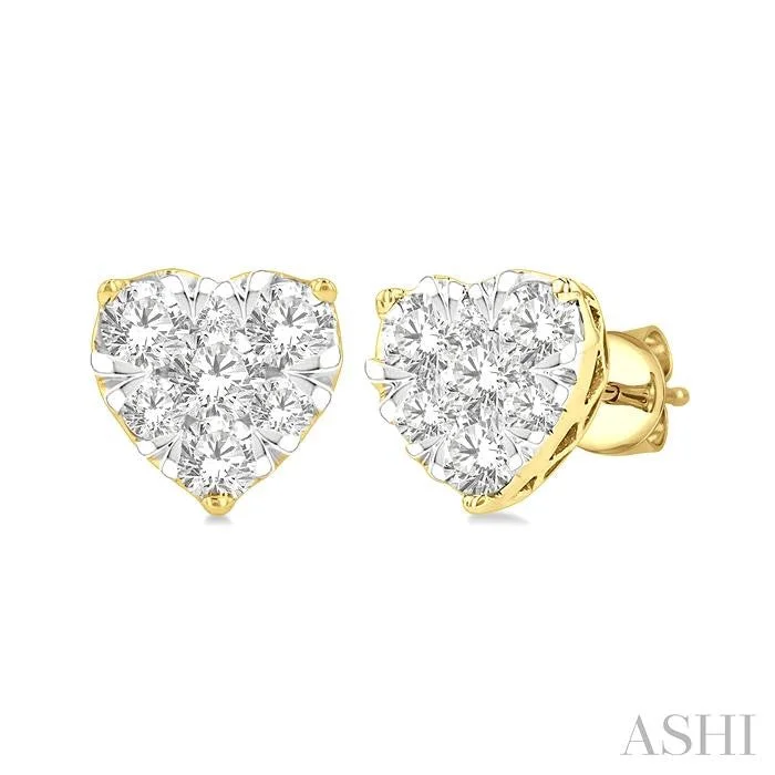 HEART SHAPE LOVEBRIGHT ESSENTIAL DIAMOND STUD EARRINGS