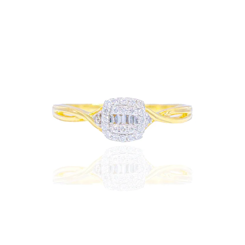 Dainty Princess Shaped Engagement Ring