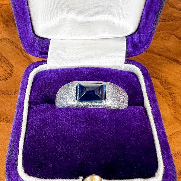 Vintage Sugarloaf Sapphire Ring