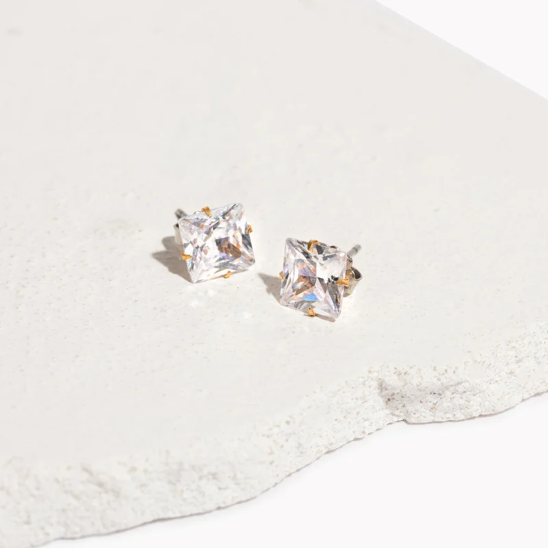 Isabelle Stud Earrings