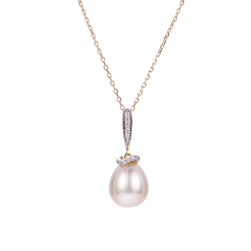 14K 18" Freshwater Cultured Pearl and Diamond Pendant Necklace