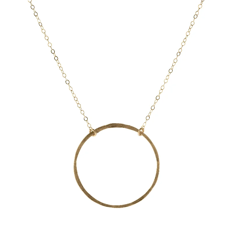 HAMMERED GOLD CIRCLE NECKLACE