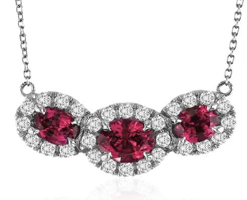 GOLD DIAMOND AND RUBY NECKLACE