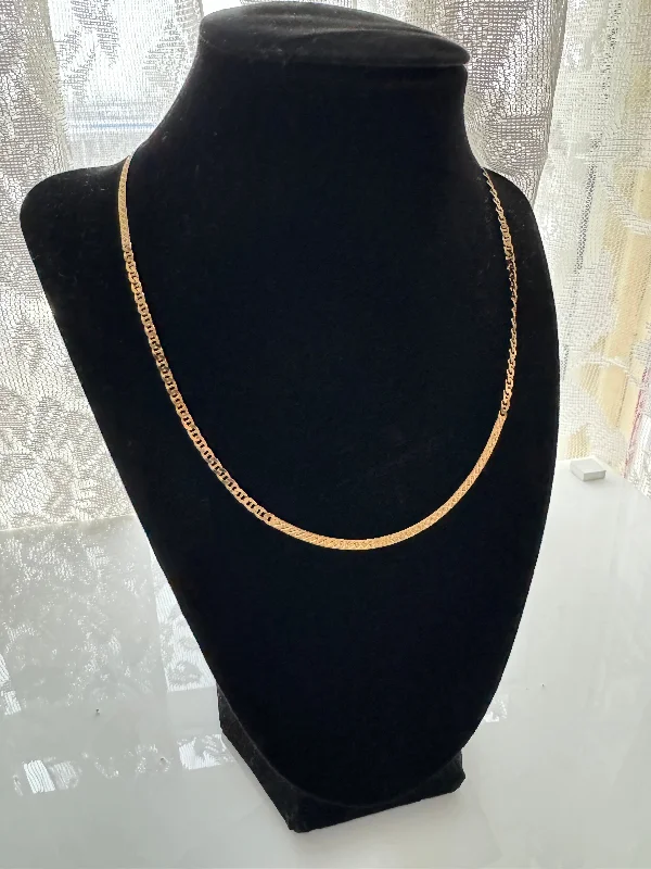 18" 18K Yellow Gold Herringbone Chain