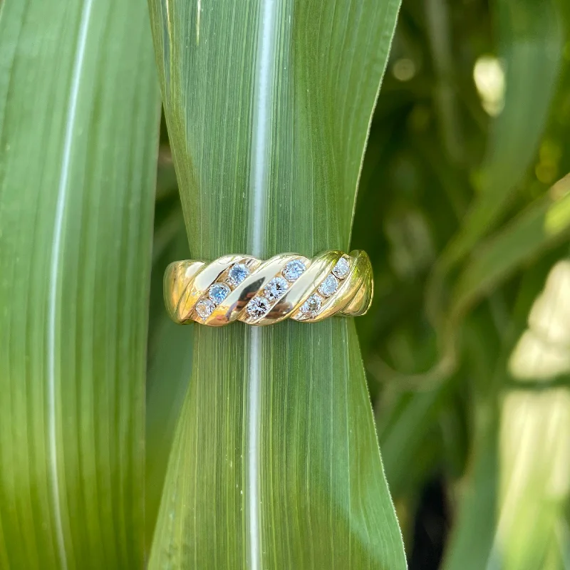 ESTATE 14K YELLOW GOLD RING WITH .40TCW AND HIGH POLISH SHINE