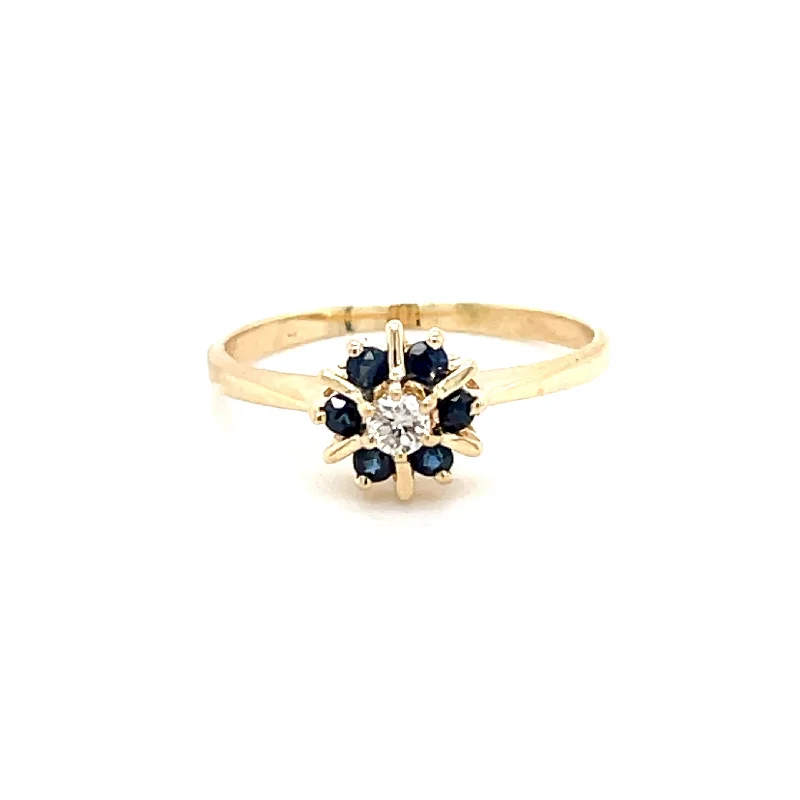 ESTATE 18K YELLOW GOLD SAPPHIRE AND DIAMOND RING